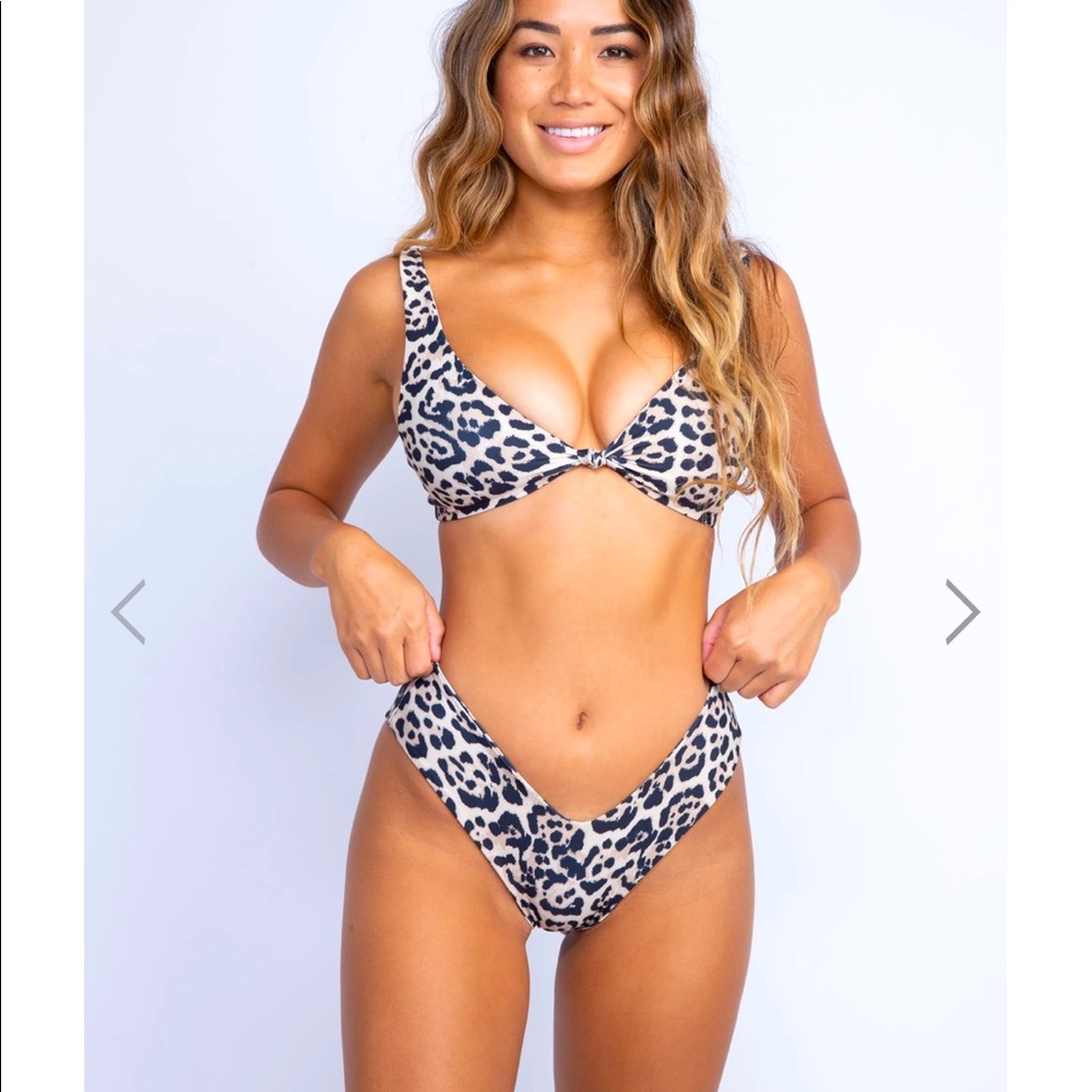 Skatie bikini. Calabasas set